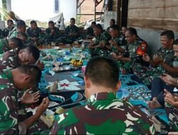 Sebelum Ramadhan, Dansatgas TMMD Ke-123 Nikmati Makan Siang Bersama Satgas dan Warga