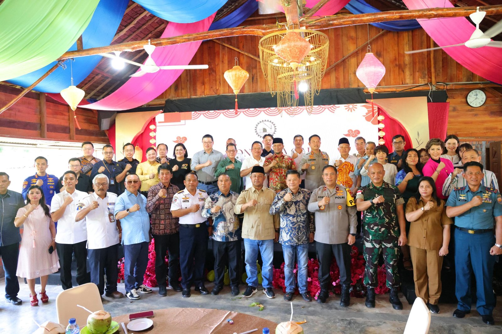 Kapolda Kepri Hadiri Perayaan Gong Xi Fa Cai dan Bahas Sinergi Industri Maritim