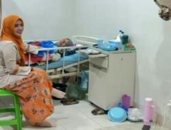 Istri Wakil Bupati Aceh Timur Jenguk Para Pasien di RSUD dr. Zubir Mahmud Idi Timur.