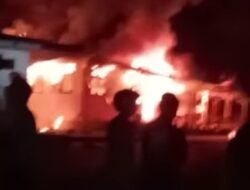 Akibat Percikan Listrik; Kantor Dinas Pendidikan Kabupaten Nias Selatan Dilahap Si Jago Merah