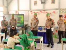 Kapolres Meranti Kenalkan Green Policing di SDN 02 Selatpanjang